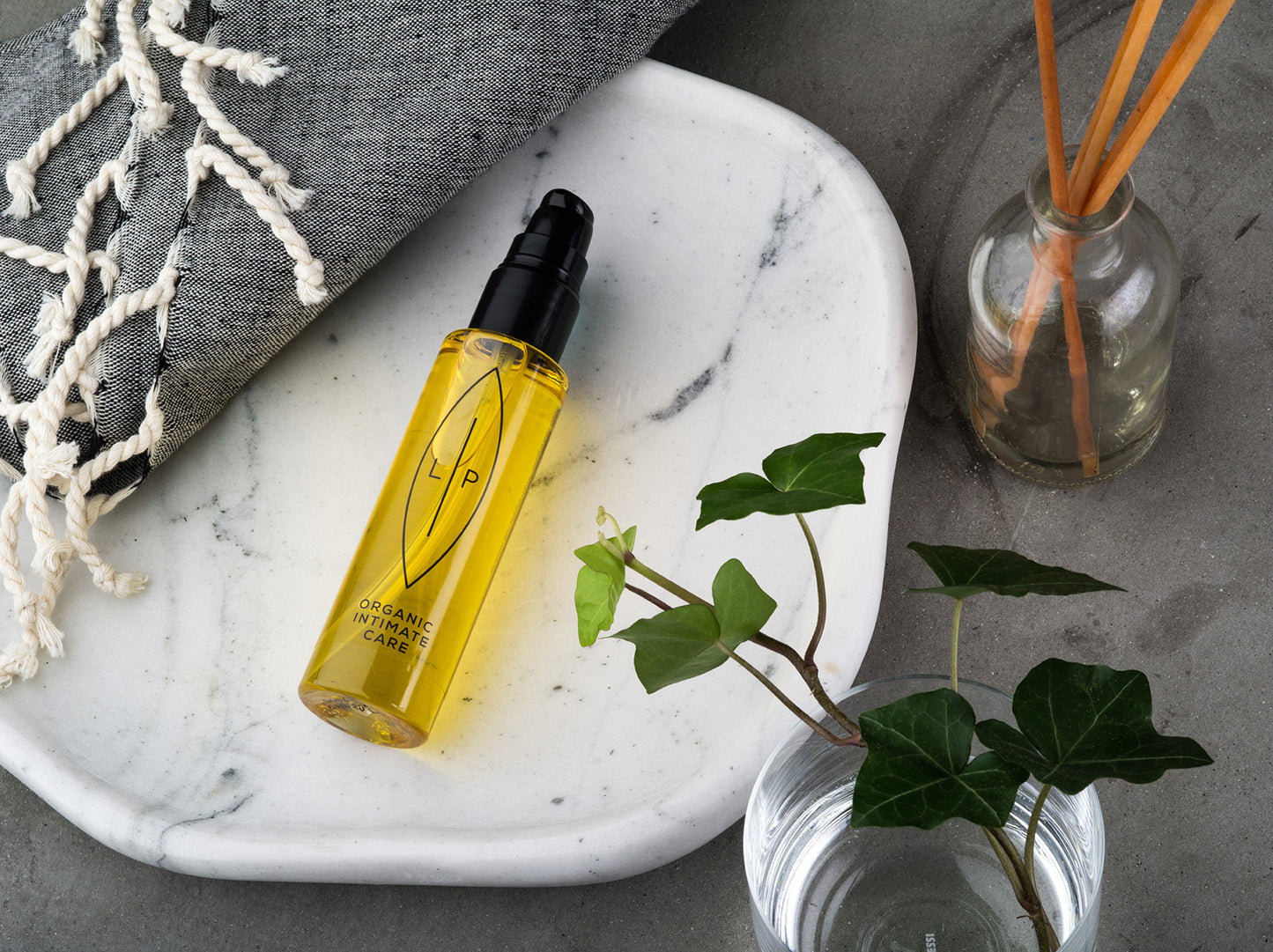 クレンジング モイスチャライジングオイル シーバックソーン+フラゴニア